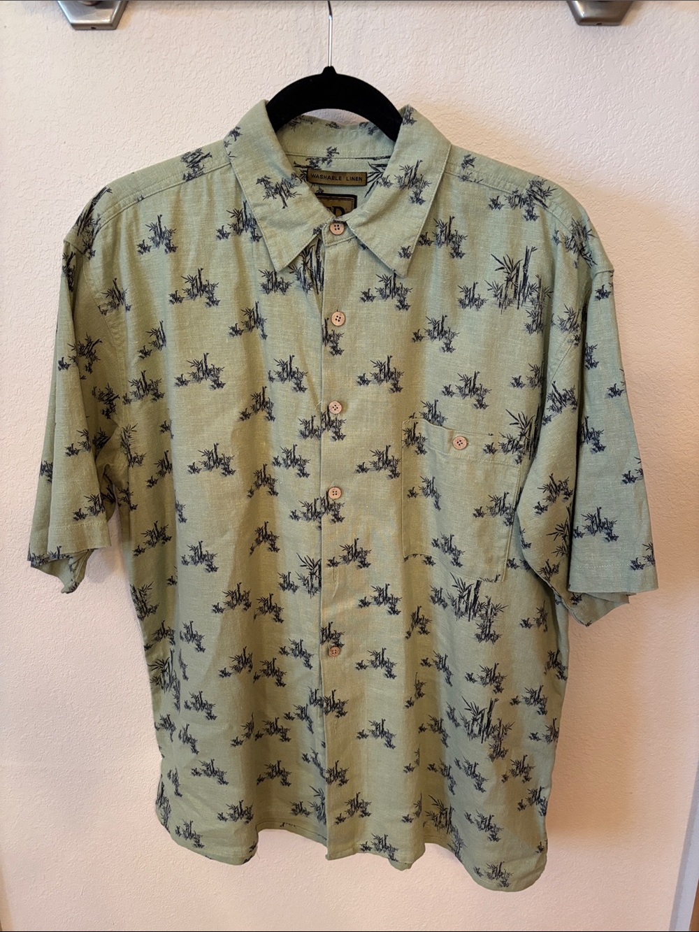 Men's Light Green Short-Sleeve Printed Button-Down Shirt